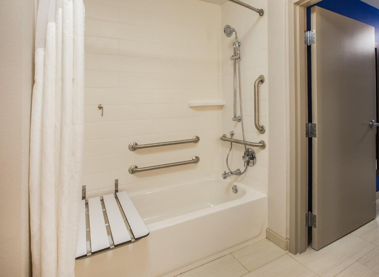 Holiday Inn Express & Suites - Austin - Manor By Ihg Exteriör bild